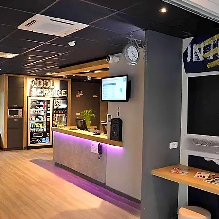 Hotel Ibis Budget Paris Porte De 2*